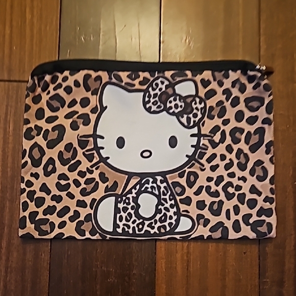 3FER!!!! HELLO KITTY BUNDLE!!! - Picture 7 of 9